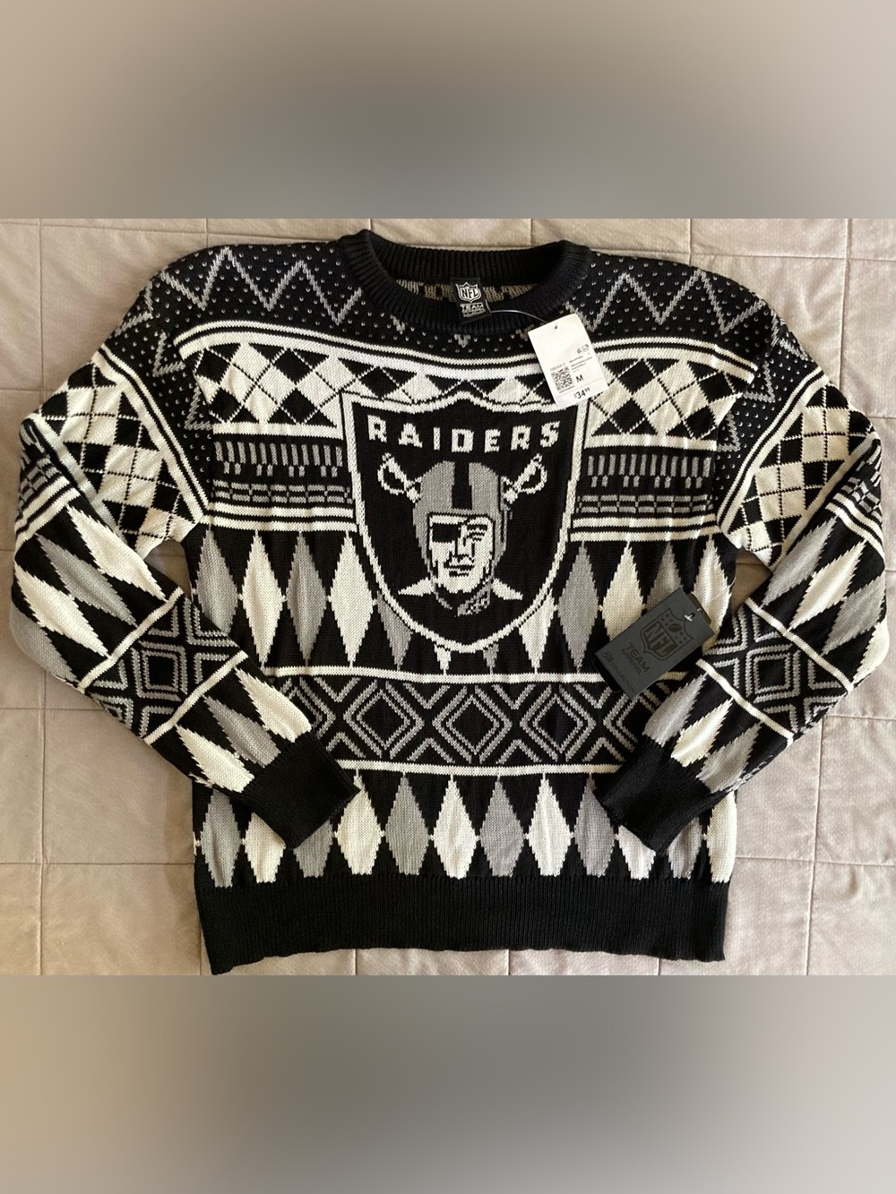 Las Vegas Raiders Christmas Sweater Men’s Medium Holiday Ugly Xmas NFL NWT